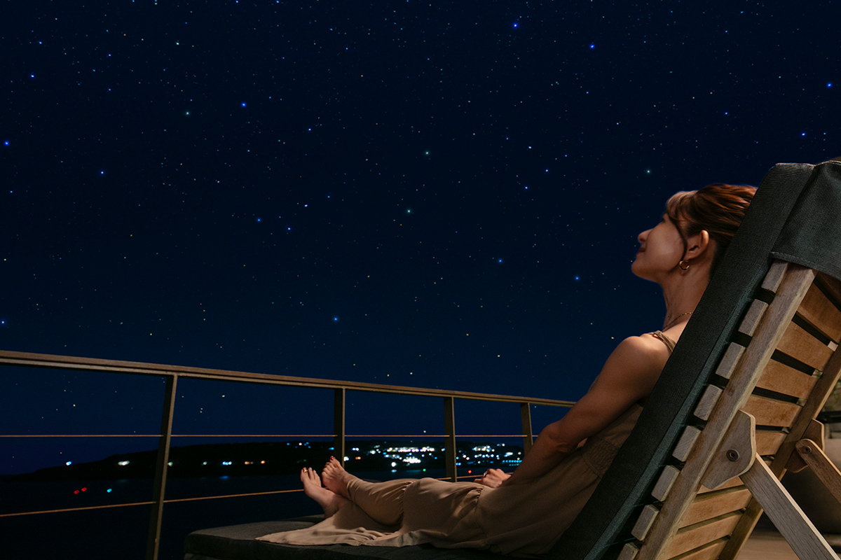 ホテルの夜の雰囲気